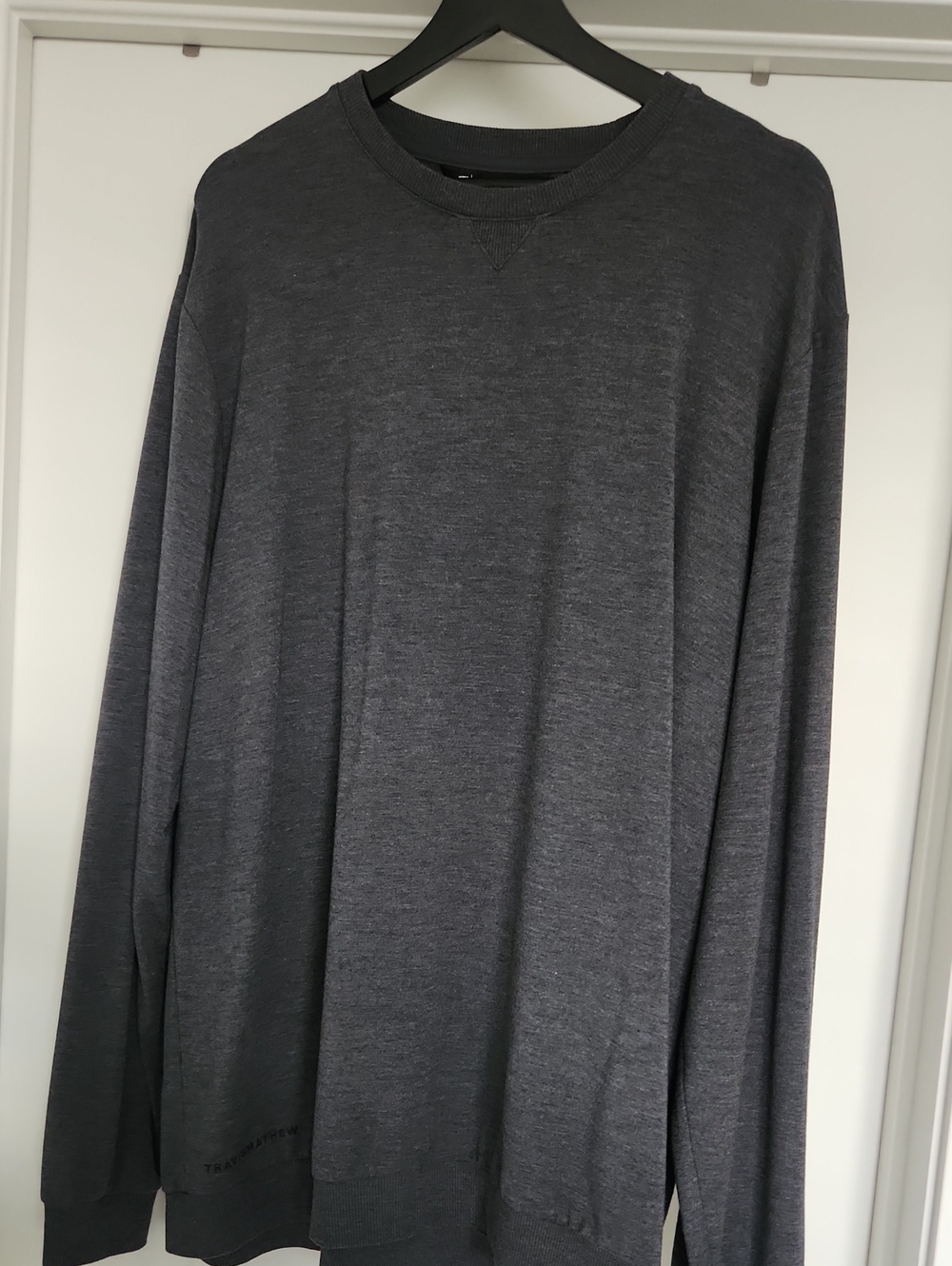 Travis Mathew Men's Long Sleeve Crew Neck Shirt - Charcoal Gray